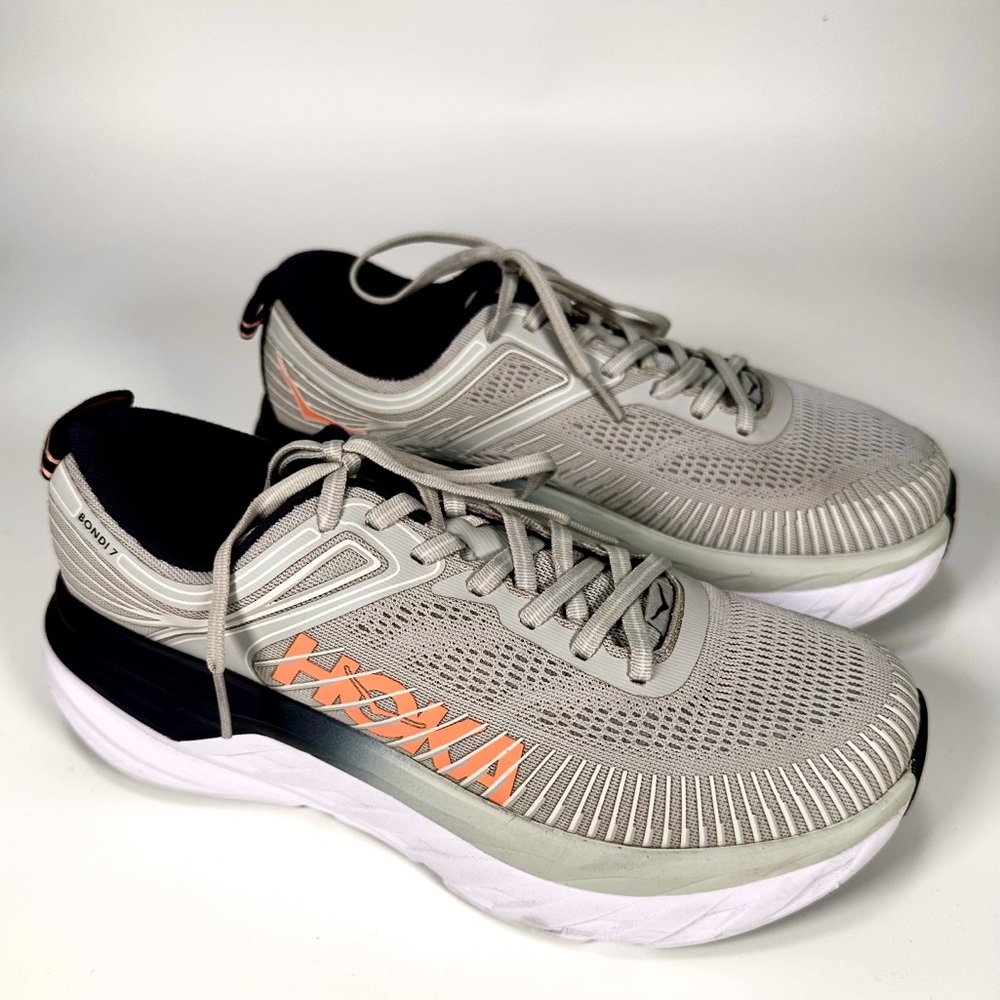 Hoka One One Women’s Bondi 7 Wide Running Shoe in Lunar Rock/Black Iris Mesh - Picture 2 of 13